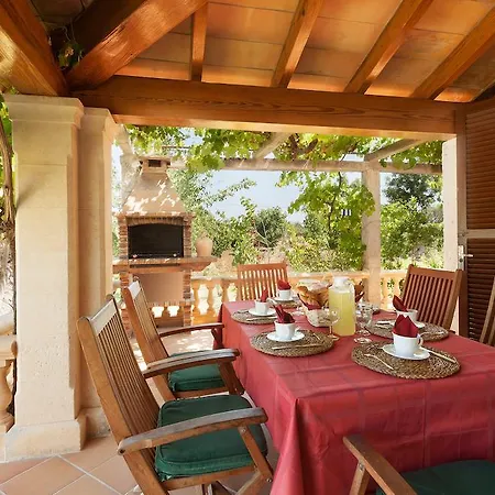 Holiday home Cal Roma