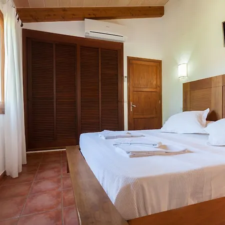 Holiday home Cal Roma