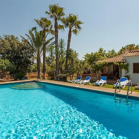 Holiday home Cal Roma
