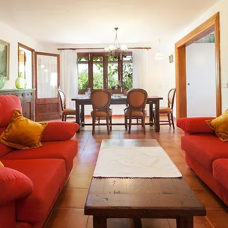 Holiday home Cal Roma